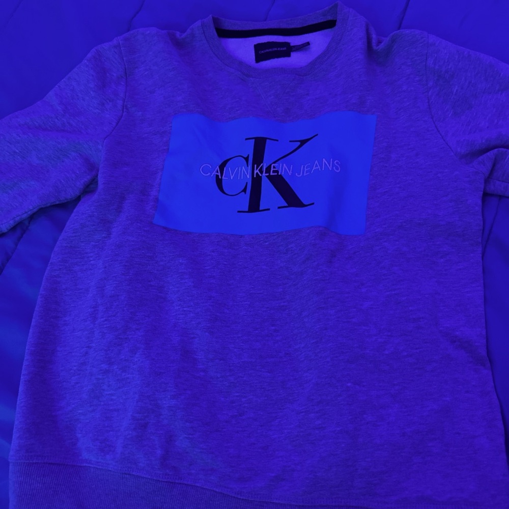 Calvin Klein Youth sweatshirt